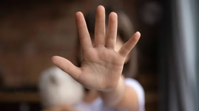 Albañil santiagueño detenido por abusar de su hija durante 11 años mientras su esposa trabajaba